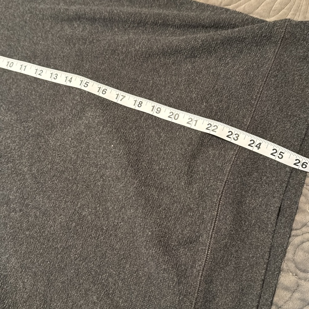BANANA REPUBLIC Sweat Shirt. Size Medium - Picture 8 of 8